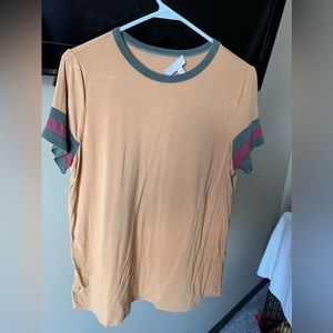 Basic flowy t shirt size medium